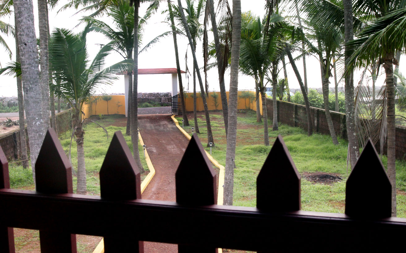 Shoreline Beach resort, kannur